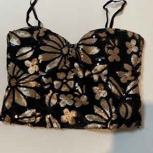 Black and gold crop top